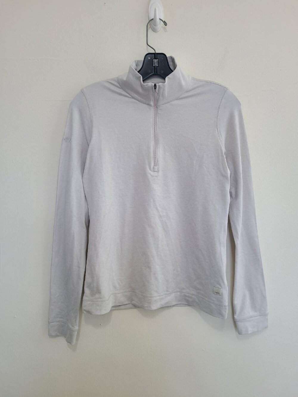 Vuori Women's Halo Essential Half Zip Pullover Long Sleeve Lightweight Sweater M